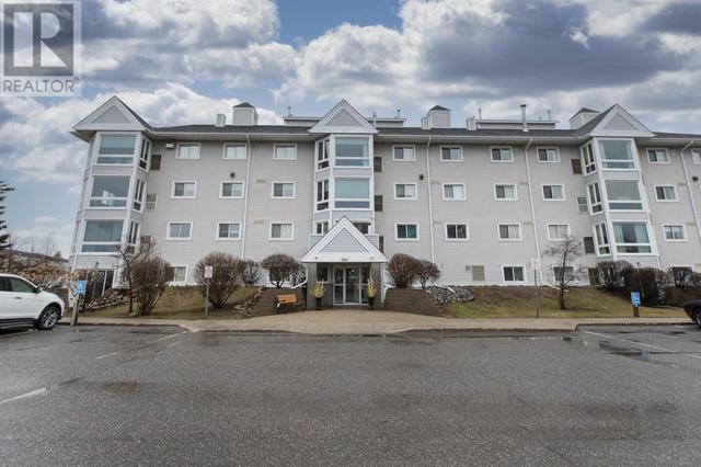 780 Gordon St, Condo with 3 bedrooms, 1 bathrooms and null parking in Thunder Bay ON | Image 1