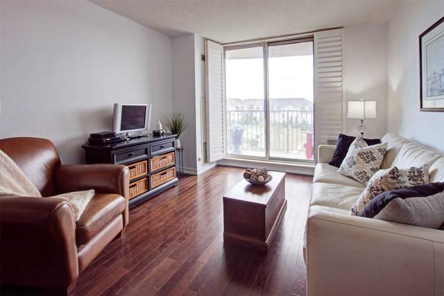 417 - 16 Dallimore Circ, Condo with 1 bedrooms, 1 bathrooms and 1 parking in Toronto ON | Image 6