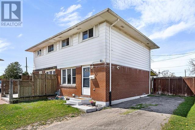 1615 Curry, House semidetached with 3 bedrooms, 1 bathrooms and null parking in Windsor ON | Image 3