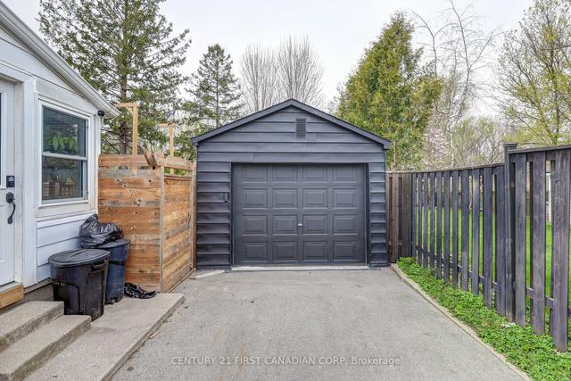 52 Ada St, House detached with 3 bedrooms, 2 bathrooms and 4 parking in London ON | Image 33