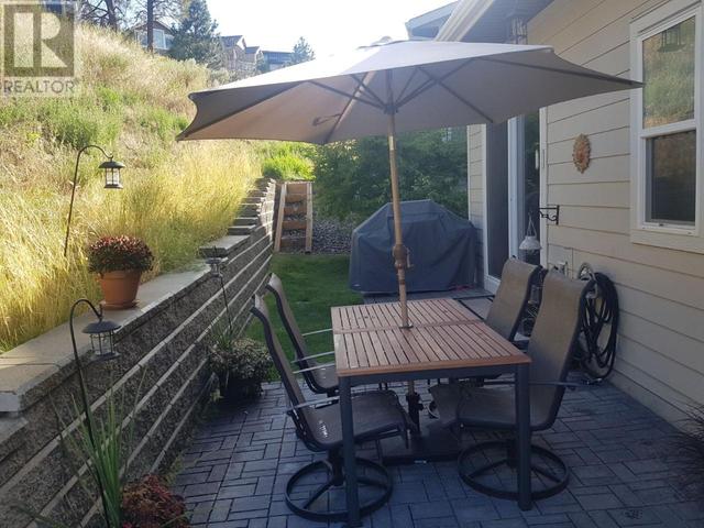 102 - 1993 Qu'appelle Blvd, House semidetached with 3 bedrooms, 3 bathrooms and null parking in Kamloops BC | Image 24