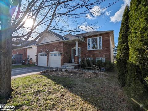 10 Princess Point Drive, House detached with 3 bedrooms, 2 bathrooms and 6 parking in Wasaga Beach ON | Card Image