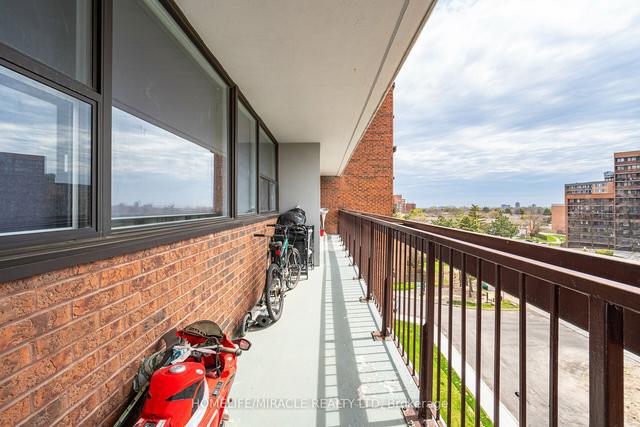 605 - 3501 Glen Erin Dr, Condo with 2 bedrooms, 1 bathrooms and 1 parking in Mississauga ON | Image 18