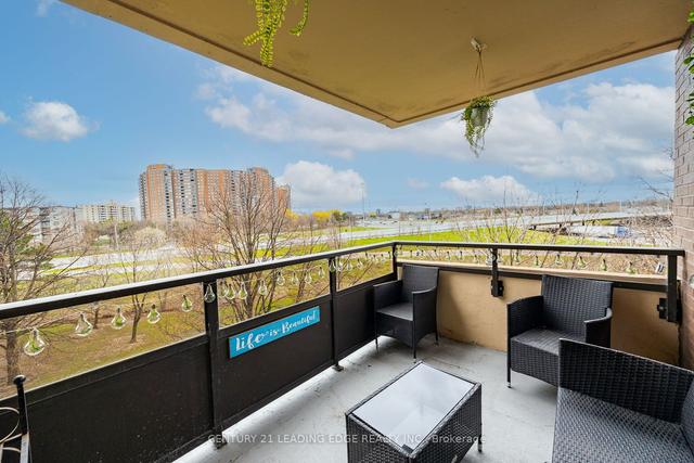 519 - 551 The West Mall, Condo with 3 bedrooms, 2 bathrooms and 1 parking in Toronto ON | Image 20