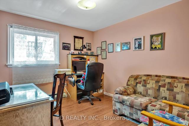 28 Bond St E, House detached with 3 bedrooms, 2 bathrooms and 2 parking in Kawartha Lakes ON | Image 27