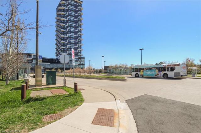 808 - 2481 Taunton Road Road, House attached with 2 bedrooms, 1 bathrooms and 2 parking in Oakville ON | Image 33