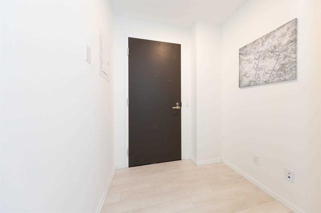 1201 - 197 Yonge St, Condo with 1 bedrooms, 1 bathrooms and 0 parking in Toronto ON | Image 19
