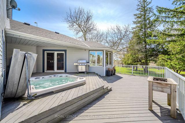 7242 Wellington Rd 17 Rd, House detached with 4 bedrooms, 2 bathrooms and 13 parking in Mapleton ON | Image 20