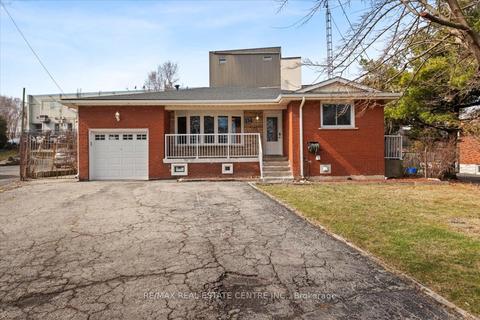 134 Victor Blvd, House detached with 4 bedrooms, 2 bathrooms and 3 parking in Hamilton ON | Card Image