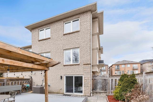 12 - 10719 Bathurst St, Townhouse with 3 bedrooms, 4 bathrooms and 4 parking in Richmond Hill ON | Image 27