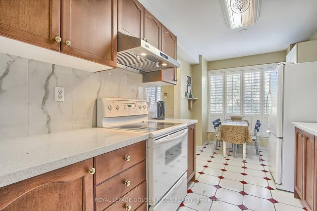 10 - 91 Rameau Dr, Townhouse with 4 bedrooms, 5 bathrooms and 1 parking in Toronto ON | Image 2