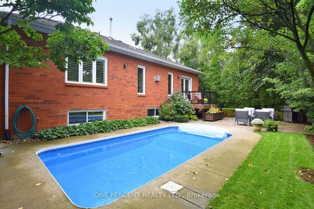 633 Andrea Crt, House detached with 2 bedrooms, 3 bathrooms and 6 parking in Burlington ON | Image 28