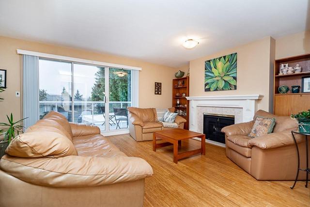 8386 Centre Street, House attached with 3 bedrooms, 3 bathrooms and 4 parking in Delta BC | Image 3
