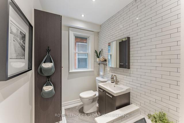 7 Earnbridge St, House semidetached with 3 bedrooms, 3 bathrooms and 2 parking in Toronto ON | Image 11