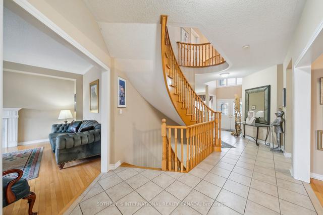 37 Green Meadow Cres, House detached with 4 bedrooms, 4 bathrooms and 4 parking in Richmond Hill ON | Image 3