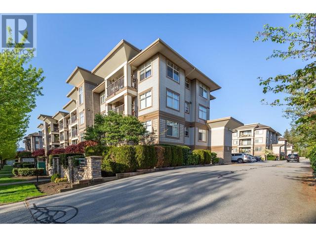 229 - 12238 224 Street, Condo with 1 bedrooms, 1 bathrooms and 1 parking in Maple Ridge BC | Image 1
