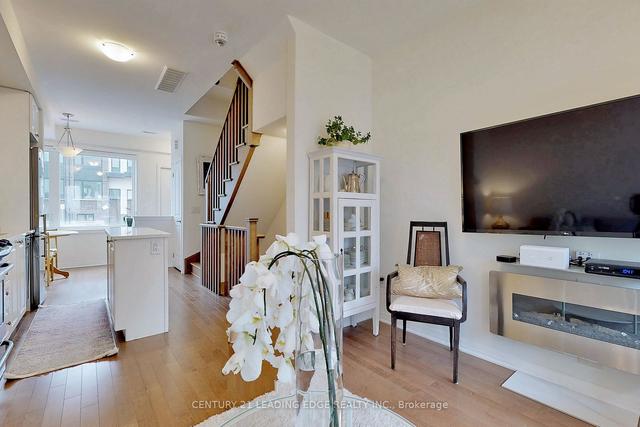 7 Thomas Mulholland Dr, House attached with 3 bedrooms, 3 bathrooms and 1 parking in Toronto ON | Image 33