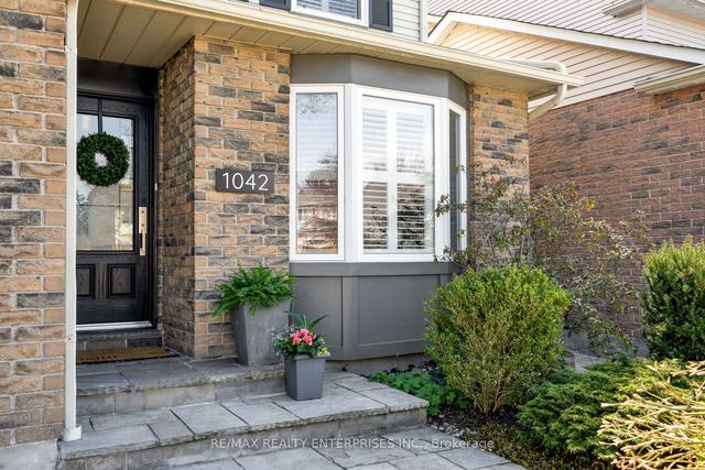 1042 Raintree Lane, House detached with 3 bedrooms, 2 bathrooms and 2 parking in Mississauga ON | Image 12