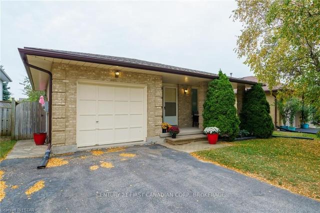 118 Ashley Cres, House detached with 3 bedrooms, 2 bathrooms and 3 parking in London ON | Image 1