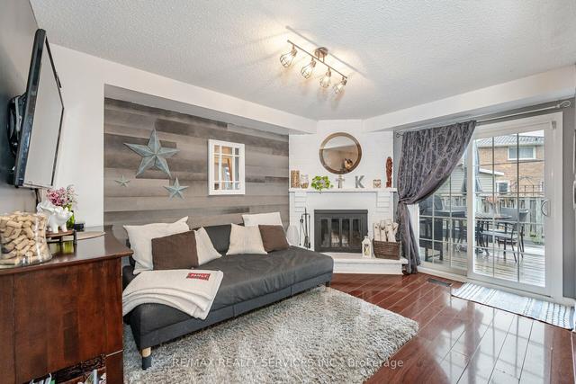 57 Dumfries Ave, House attached with 3 bedrooms, 4 bathrooms and 4 parking in Brampton ON | Image 6
