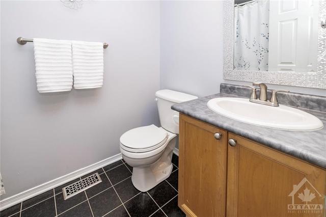 Full bathroom for the other upstairs bedrooms! | Image 22