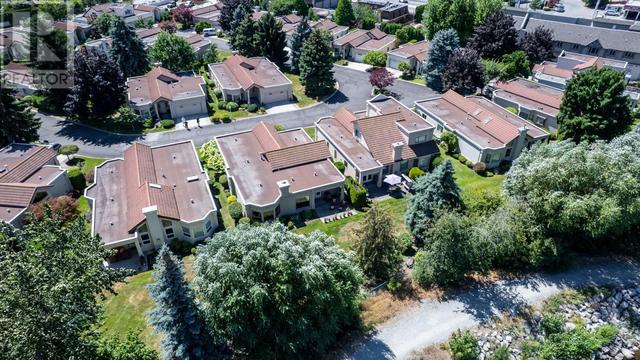 304 - 650 Lexington Drive, House detached with 2 bedrooms, 2 bathrooms and 2 parking in Kelowna BC | Image 29