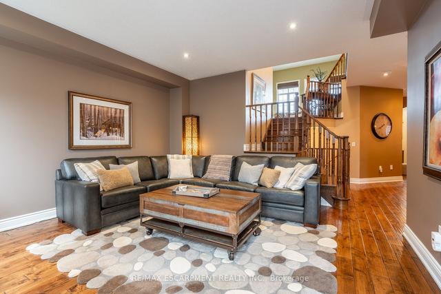 194 Nisbet Blvd, House detached with 3 bedrooms, 4 bathrooms and 4 parking in Hamilton ON | Image 5