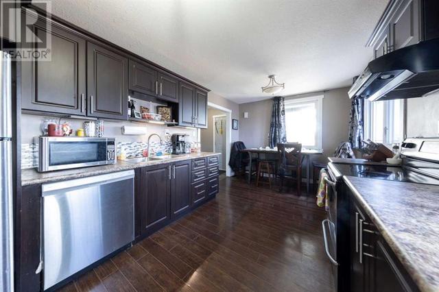 403 5, House detached with 4 bedrooms, 2 bathrooms and 5 parking in Marwayne AB | Image 9
