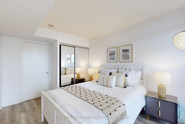 919 - 19 Singer Crt, Condo with 1 bedrooms, 2 bathrooms and 1 parking in Toronto ON | Image 7