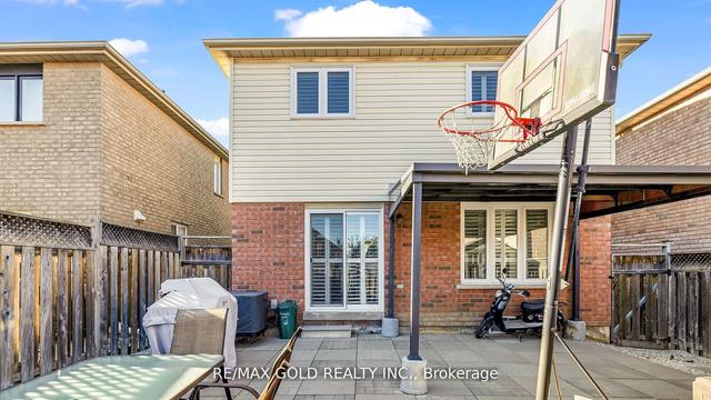 15 Oakmeadow Dr N, House detached with 3 bedrooms, 4 bathrooms and 5 parking in Brampton ON | Image 26
