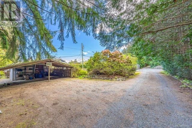 8028 Lantzville Rd, House detached with 4 bedrooms, 3 bathrooms and 4 parking in Lantzville BC | Image 58
