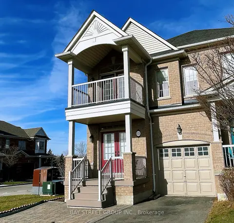 15 - 320 Ravineview Dr, House attached with 3 bedrooms, 4 bathrooms and 2 parking in Vaughan ON | Card Image