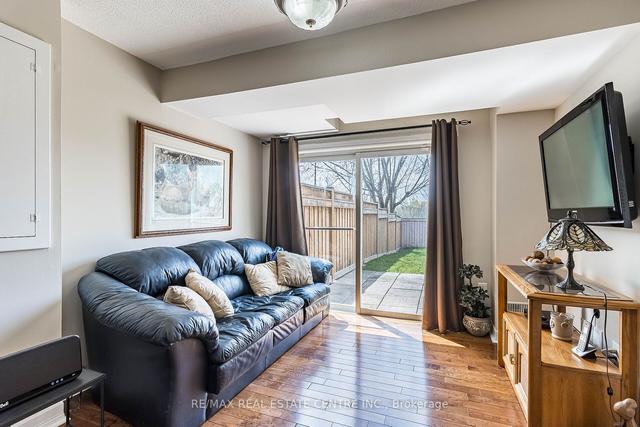 56 - 120 Railroad St, Townhouse with 3 bedrooms, 2 bathrooms and 2 parking in Brampton ON | Image 24