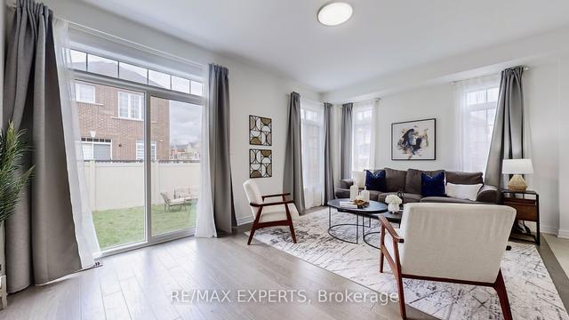 32 Titan Tr, House attached with 4 bedrooms, 4 bathrooms and 3 parking in Markham ON | Image 37
