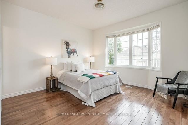 233 Silverbirch Blvd, Condo with 2 bedrooms, 2 bathrooms and 4 parking in Hamilton ON | Image 5