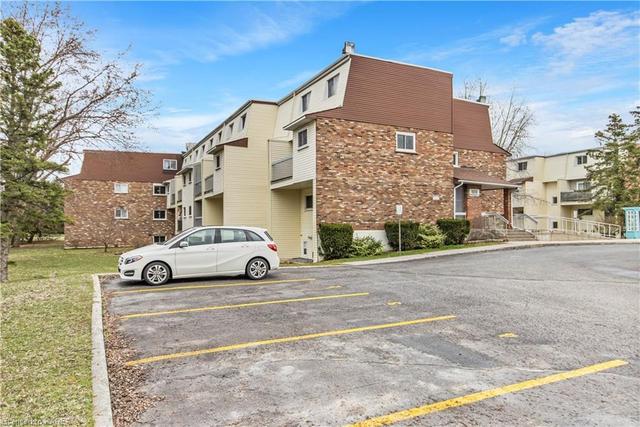 110 - 1010 Pembridge Crescent, House attached with 2 bedrooms, 1 bathrooms and 1 parking in Kingston ON | Image 27