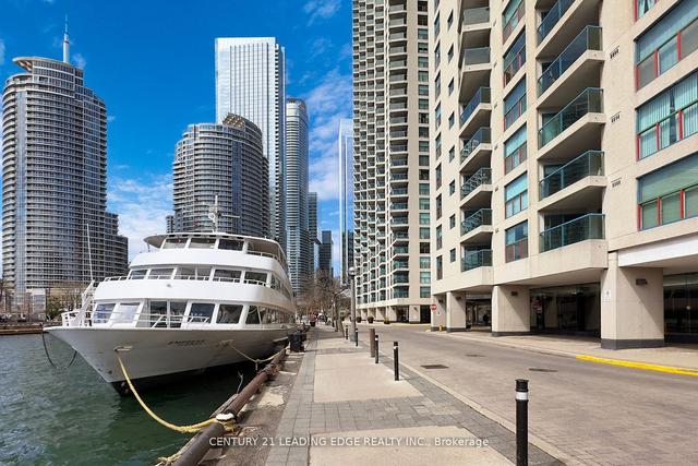 1403 - 99 Harbour Sq, Condo with 0 bedrooms, 1 bathrooms and 0 parking in Toronto ON | Image 29