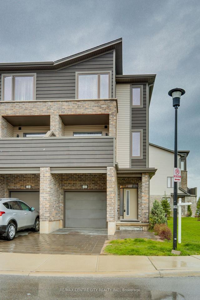 1 - 2070 Meadowgate Blvd, Townhouse with 3 bedrooms, 4 bathrooms and 2 parking in London ON | Image 1