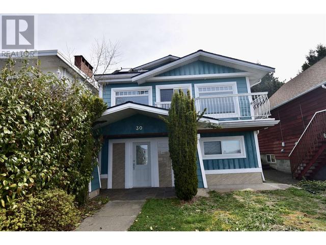 30 N Hythe Avenue, House detached with 3 bedrooms, 2 bathrooms and 2 parking in Burnaby BC | Image 1