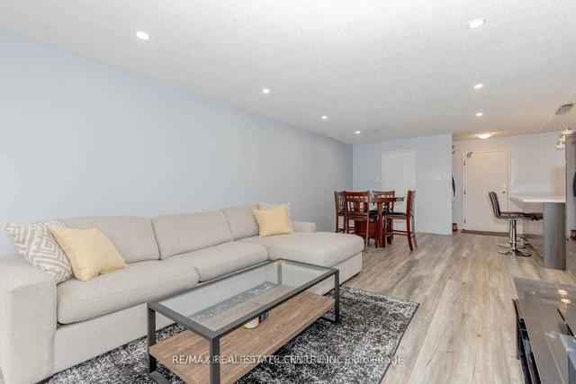 104 - 4205 Shipp Dr Dr, Condo with 2 bedrooms, 2 bathrooms and 1 parking in Mississauga ON | Image 3