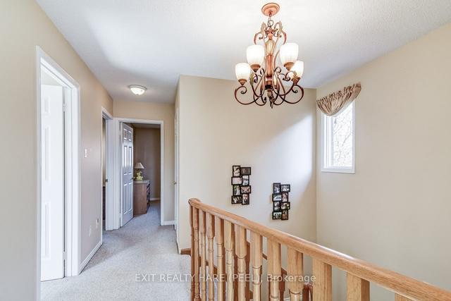 119 Major Wm. Sharpe Dr, House detached with 3 bedrooms, 2 bathrooms and 5 parking in Brampton ON | Image 14