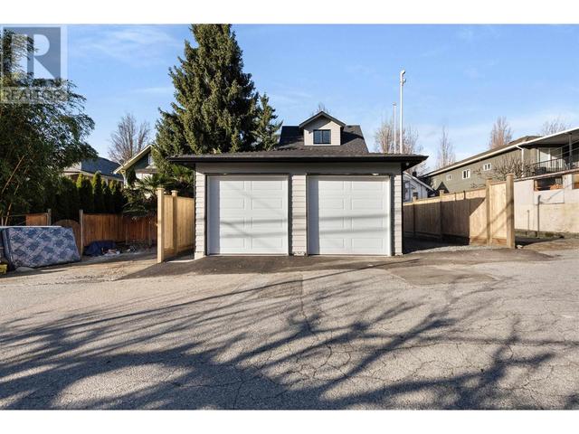 2038 E 1st Avenue, House detached with 4 bedrooms, 4 bathrooms and 1 parking in Vancouver BC | Image 38