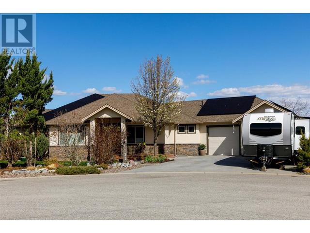 1132 Steele Court, House detached with 3 bedrooms, 3 bathrooms and 2 parking in Kelowna BC | Image 2
