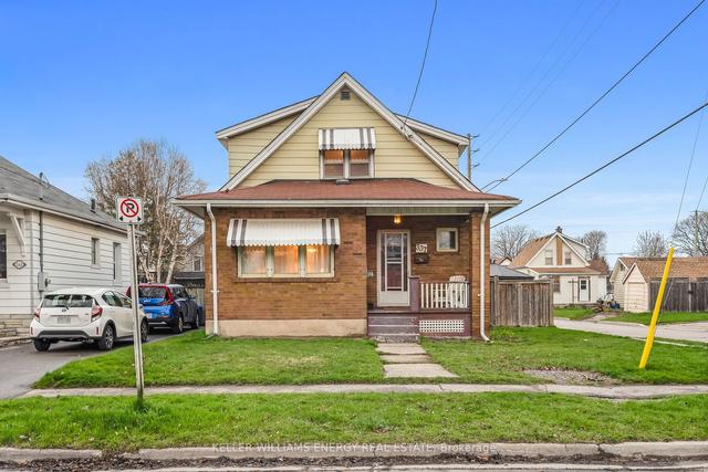 337 Division St, House detached with 3 bedrooms, 1 bathrooms and 3 parking in Oshawa ON | Image 1