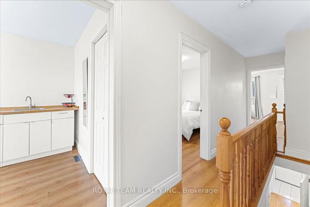 1351 Lansdowne Ave, House detached with 3 bedrooms, 4 bathrooms and 2 parking in Toronto ON | Image 16
