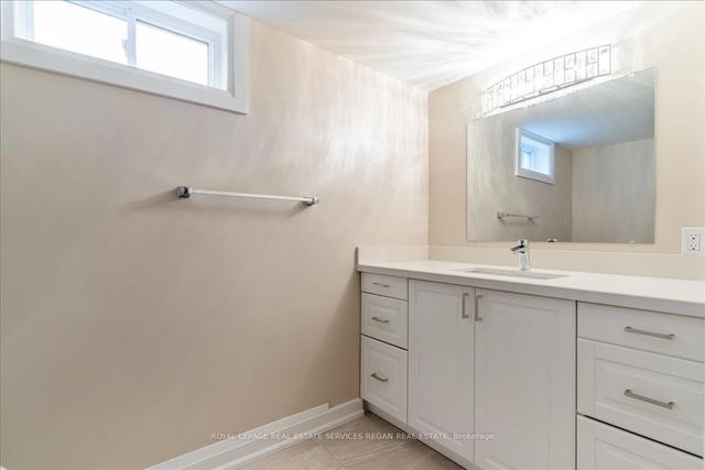 2128 Agincourt Cres, House detached with 4 bedrooms, 4 bathrooms and 8 parking in Burlington ON | Image 25