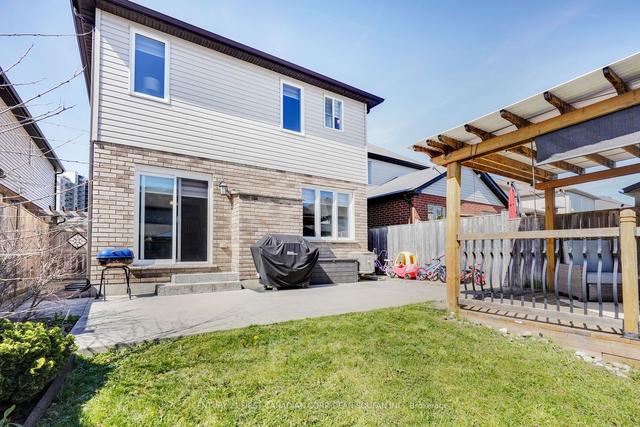 6799 Vallas Circ, House detached with 3 bedrooms, 4 bathrooms and 3 parking in London ON | Image 32