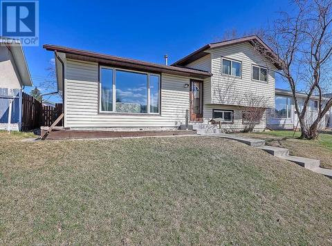 68 Pensville Road Se, Calgary, AB, T2A4K5 | Card Image