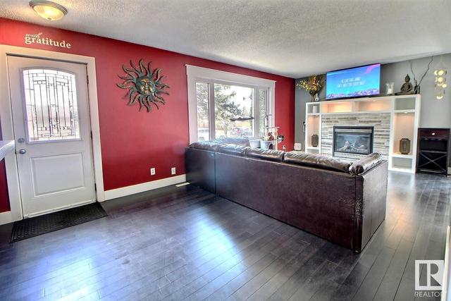 10946 165 St Nw, House detached with 5 bedrooms, 2 bathrooms and null parking in Edmonton AB | Image 8