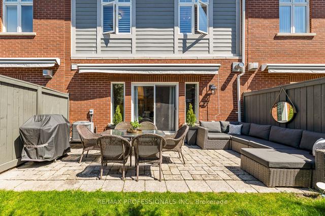33 - 116 St Lawrence Dr, Townhouse with 4 bedrooms, 4 bathrooms and 4 parking in Mississauga ON | Image 10